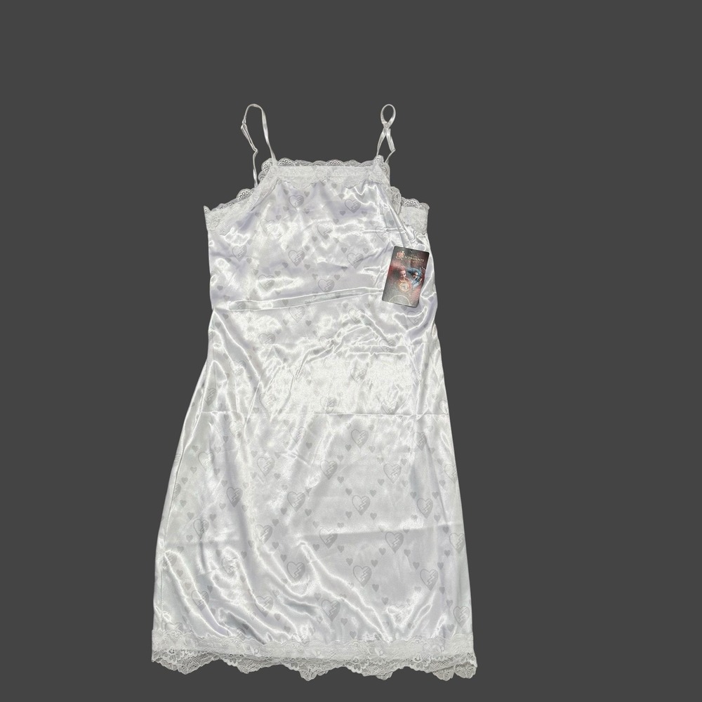 Disney Descendants Rise of Red White Satin SHeart Chemise Large 10/12 Lace Trim